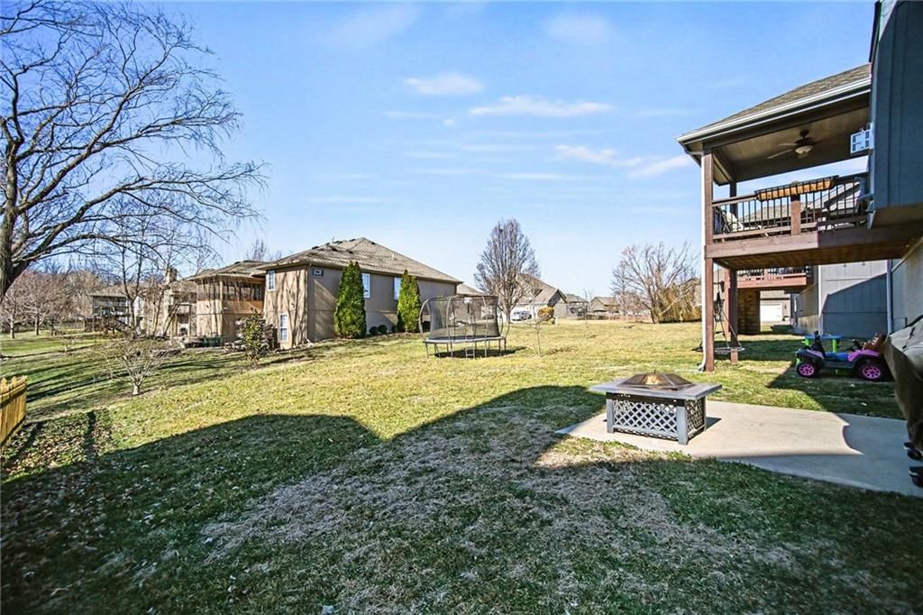 1302 Regency Drive — photo 17