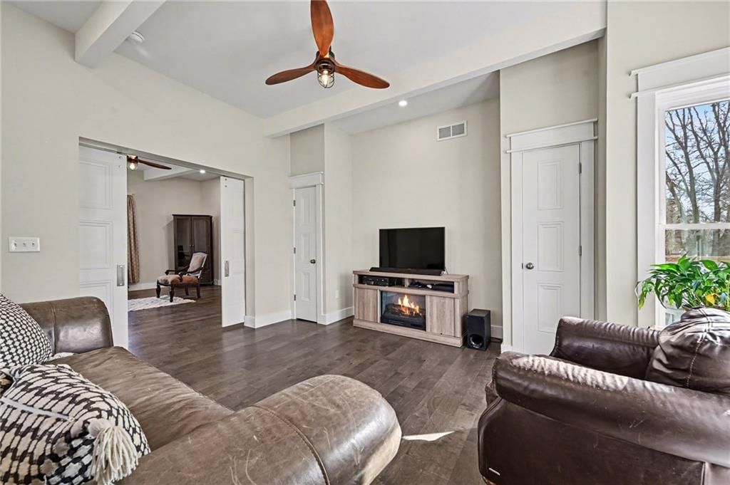 401 S Clay Street — photo 9