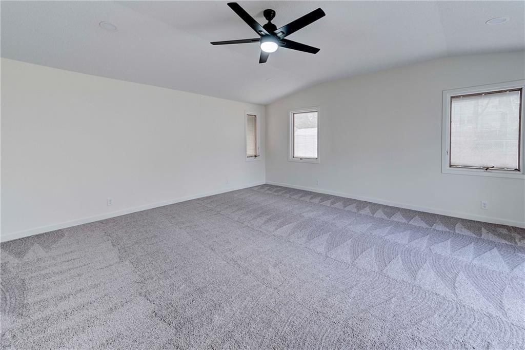 7306 Maple Street — photo 9
