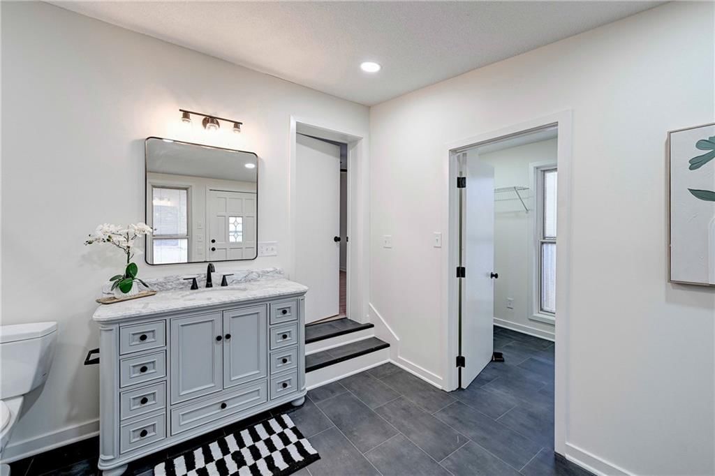 7306 Maple Street — photo 14