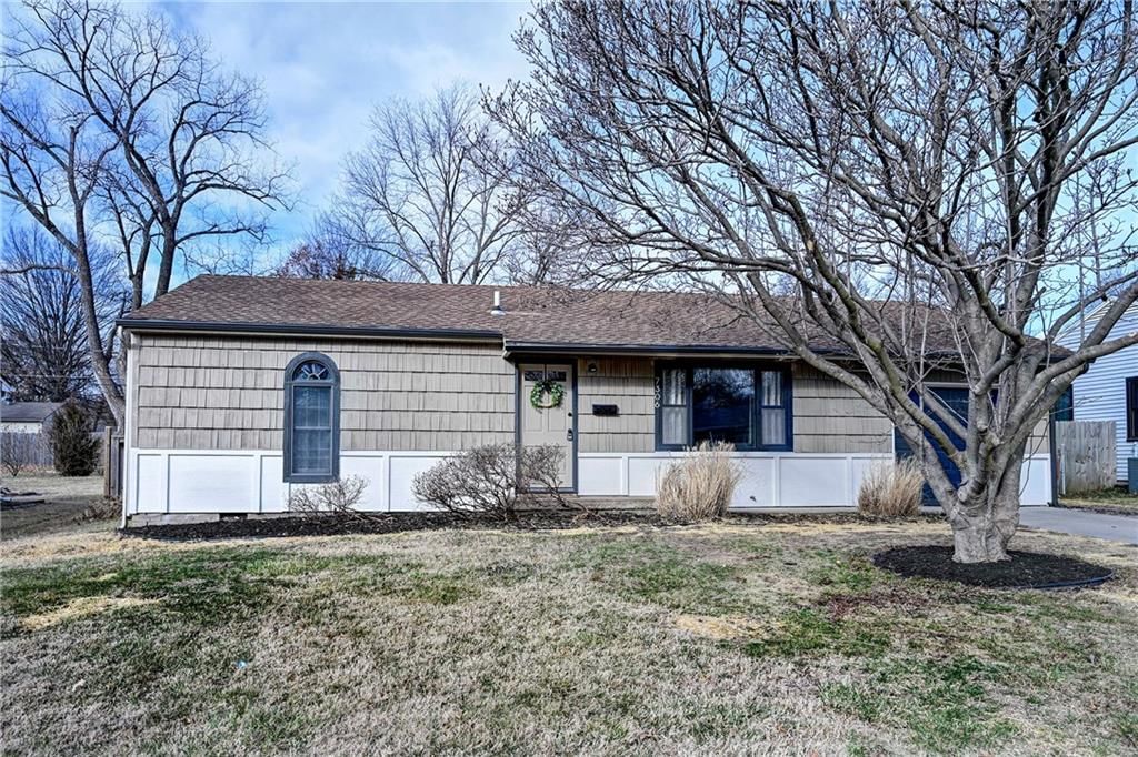 7306 Maple Street — photo 22