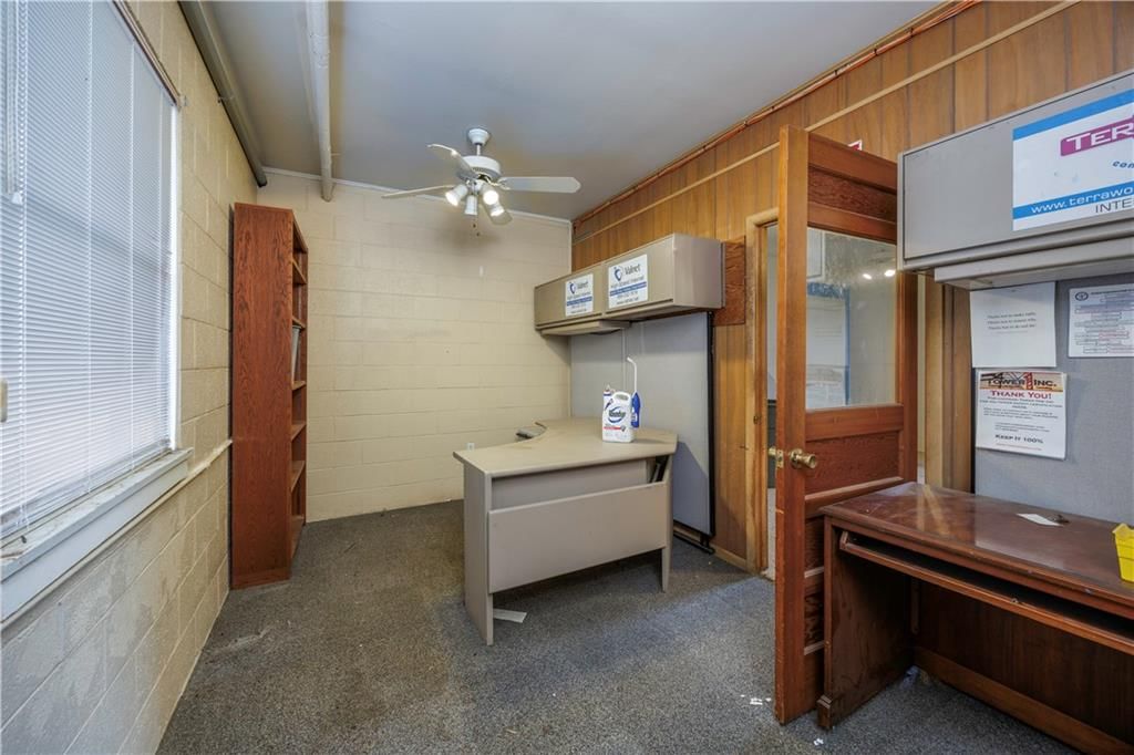 520 W Sycamore Street — photo 10