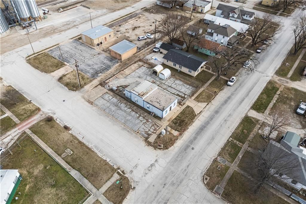 520 W Sycamore Street — photo 22