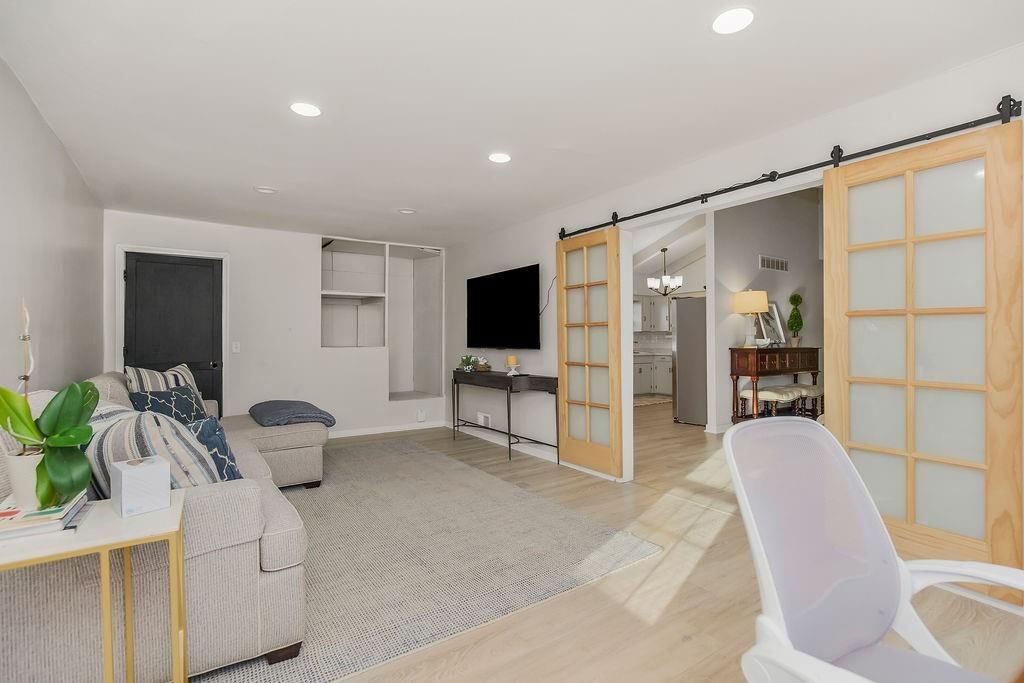 7510 N Avalon Street — photo 16
