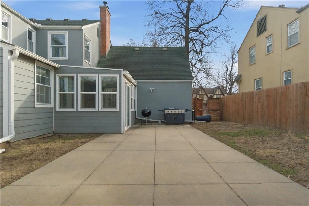 424 E 81st Street — photo 10