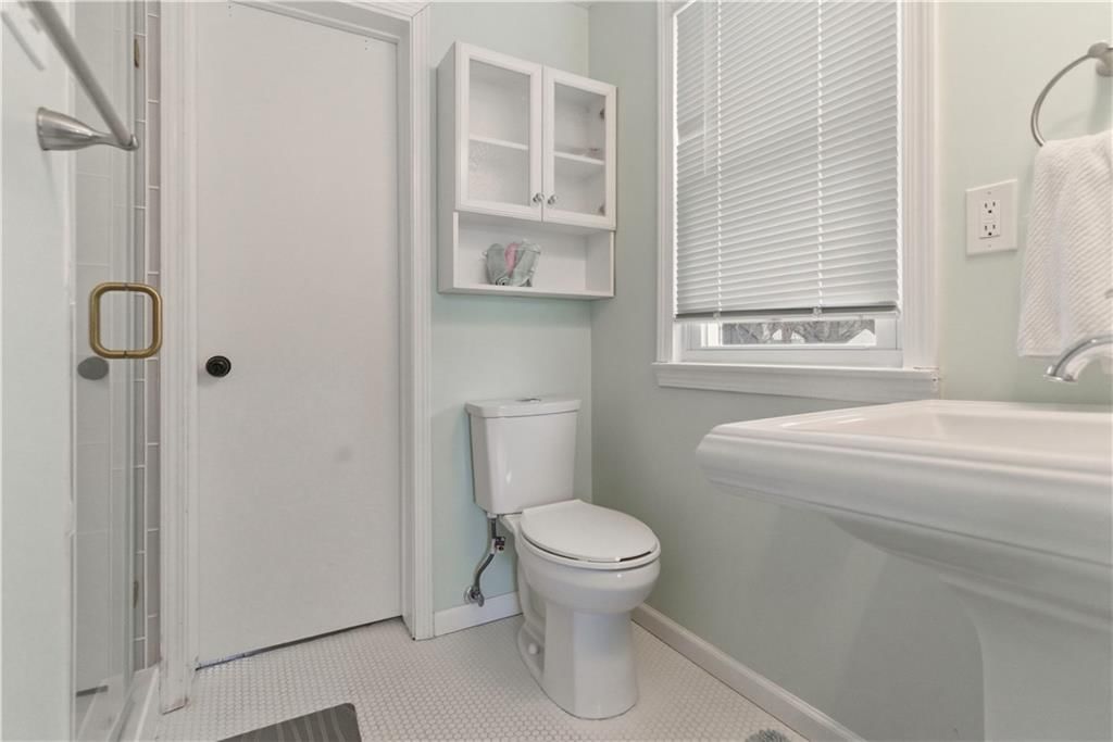 424 E 81st Street — photo 31
