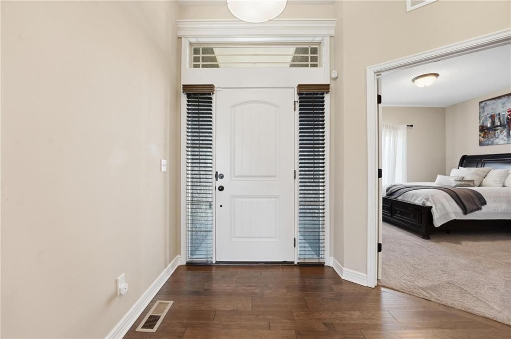 1013 NE Ravenwood Terrace — photo 3