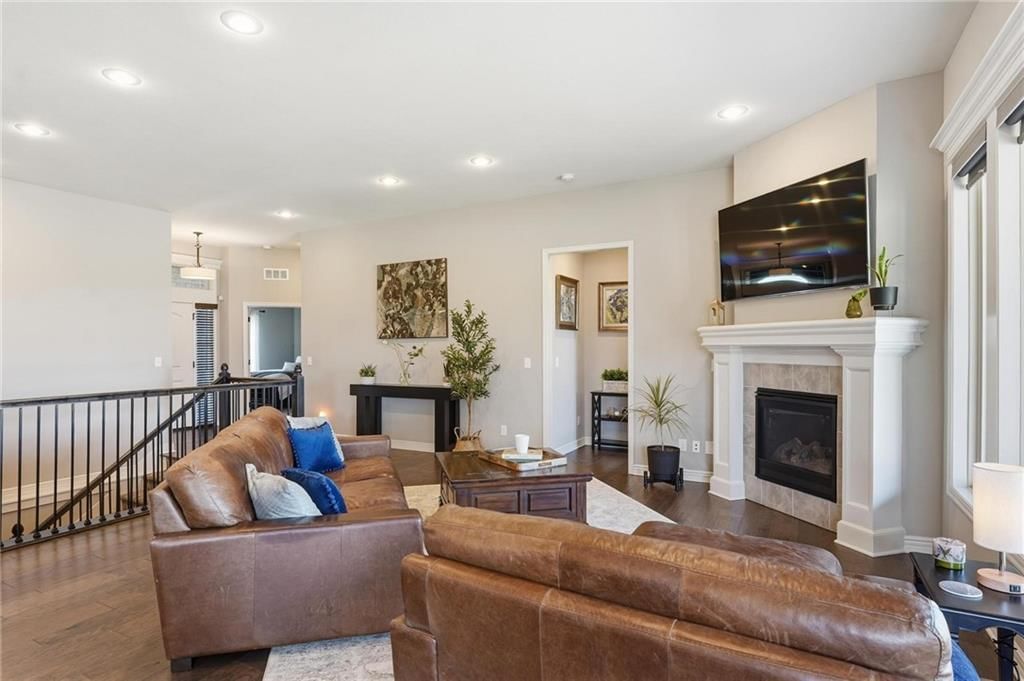 1013 NE Ravenwood Terrace — photo 7