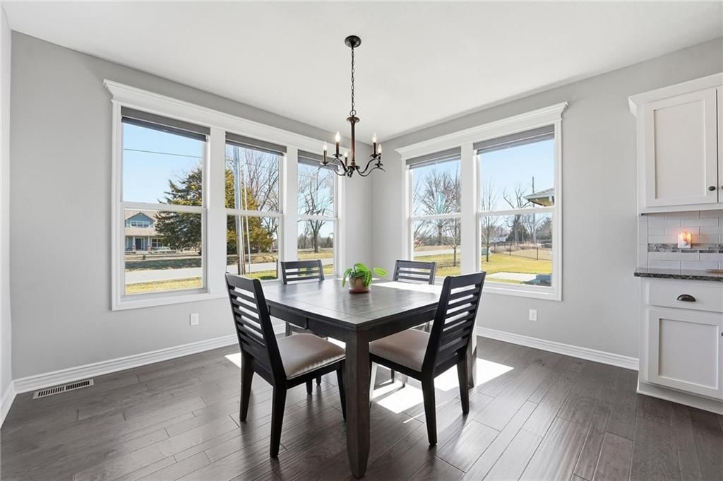 1013 NE Ravenwood Terrace — photo 8