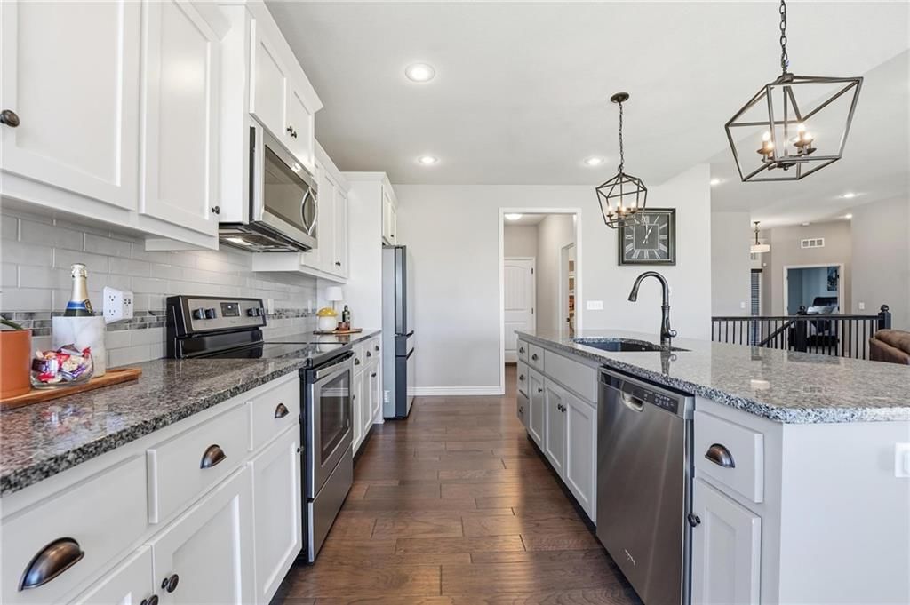 1013 NE Ravenwood Terrace — photo 10