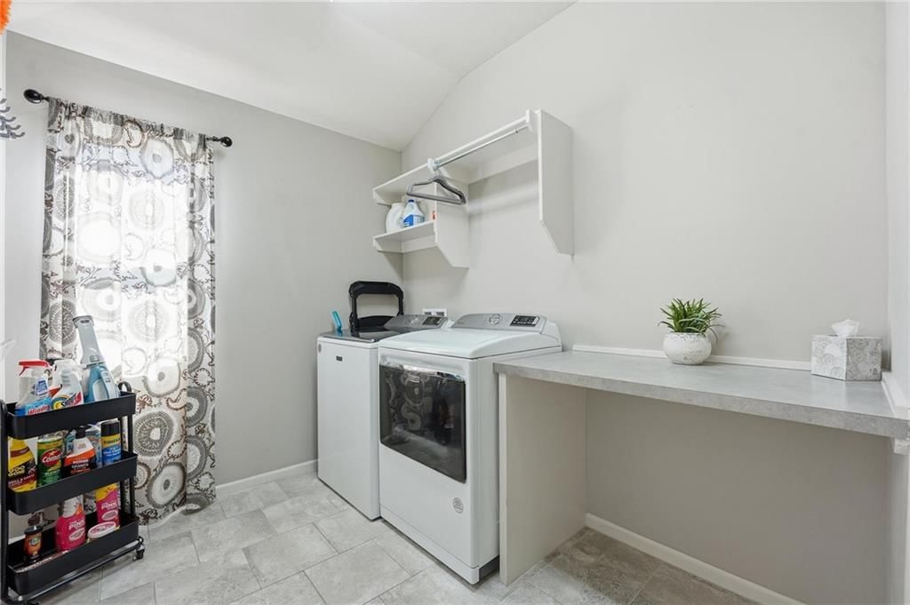 1013 NE Ravenwood Terrace — photo 17
