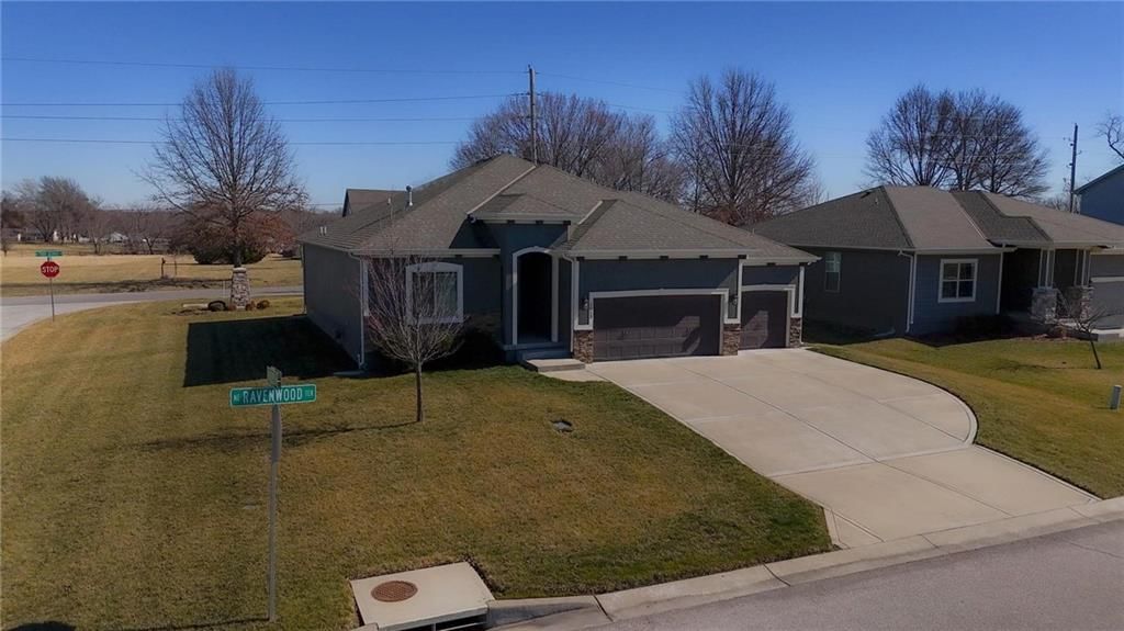 1013 NE Ravenwood Terrace — photo 32