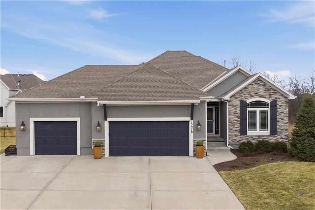 15979 W 163rd Terrace, Olathe, KS