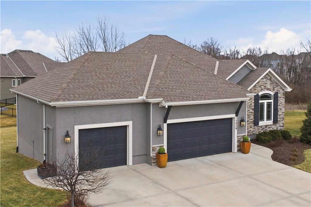 15979 W 163rd Terrace — photo 64