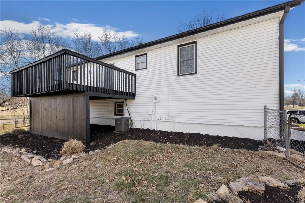 1724 SE 5th Terrace — photo 33