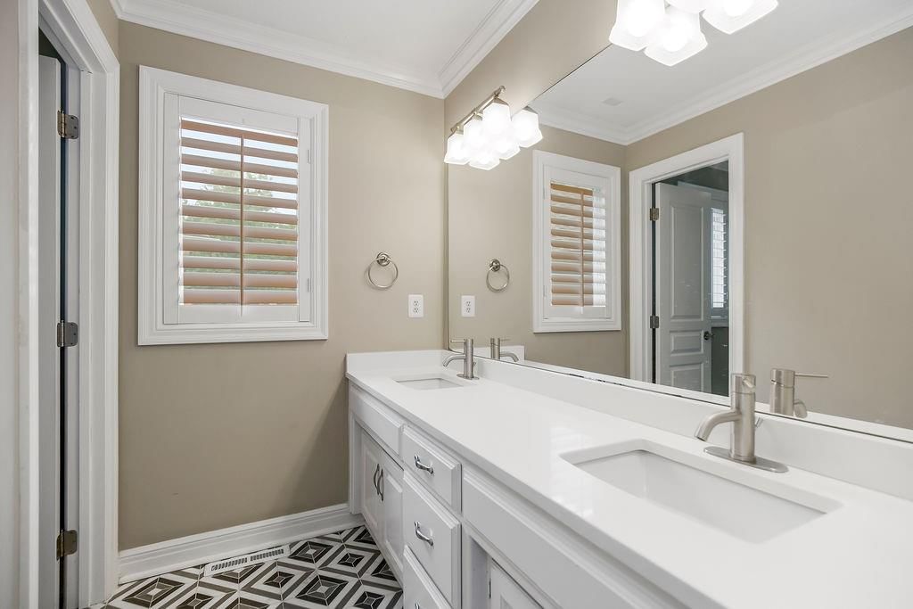 4227 N Jarboe Court — photo 11