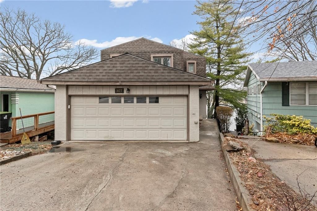 1077 South Shore Drive — photo 2