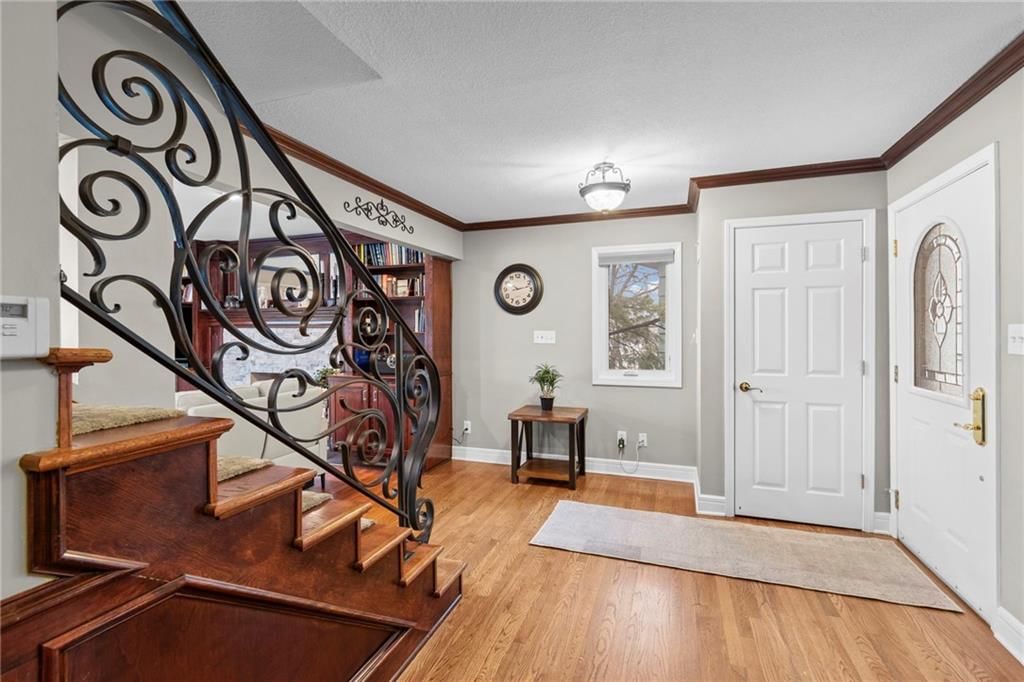 1077 South Shore Drive — photo 4