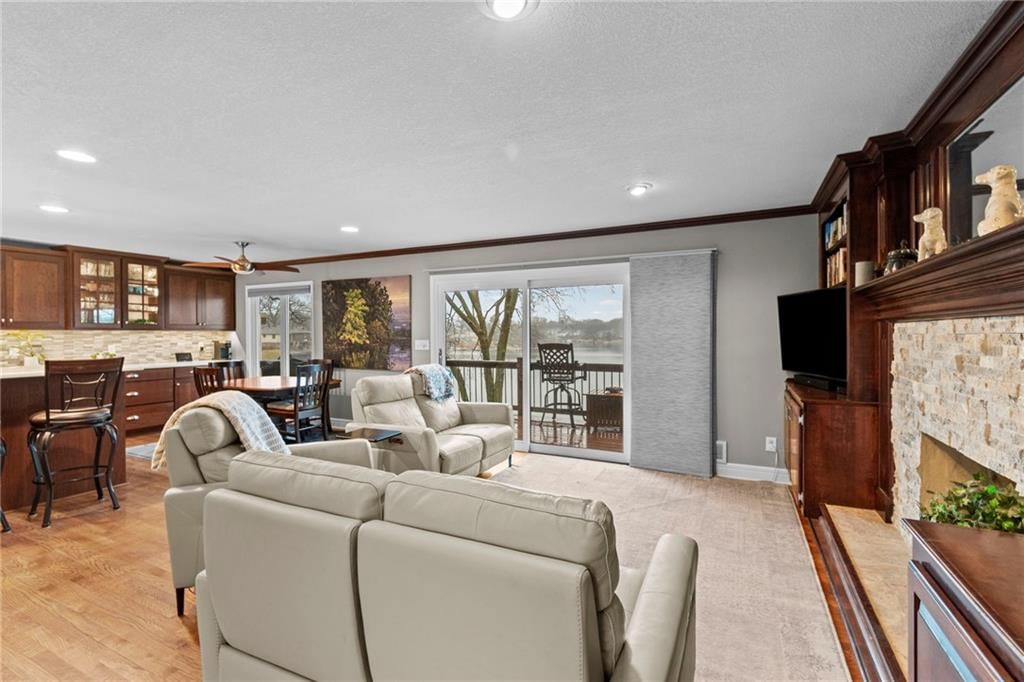 1077 South Shore Drive — photo 5