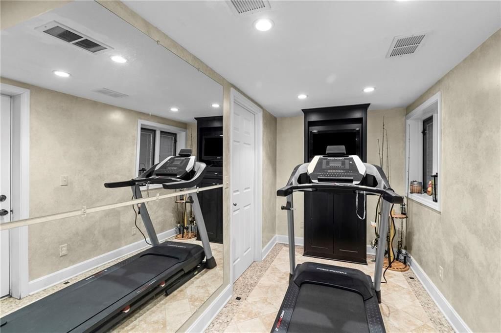1077 South Shore Drive — photo 31