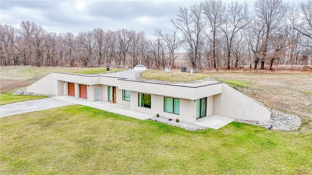 18018 Ozark Lane, Higginsville, MO