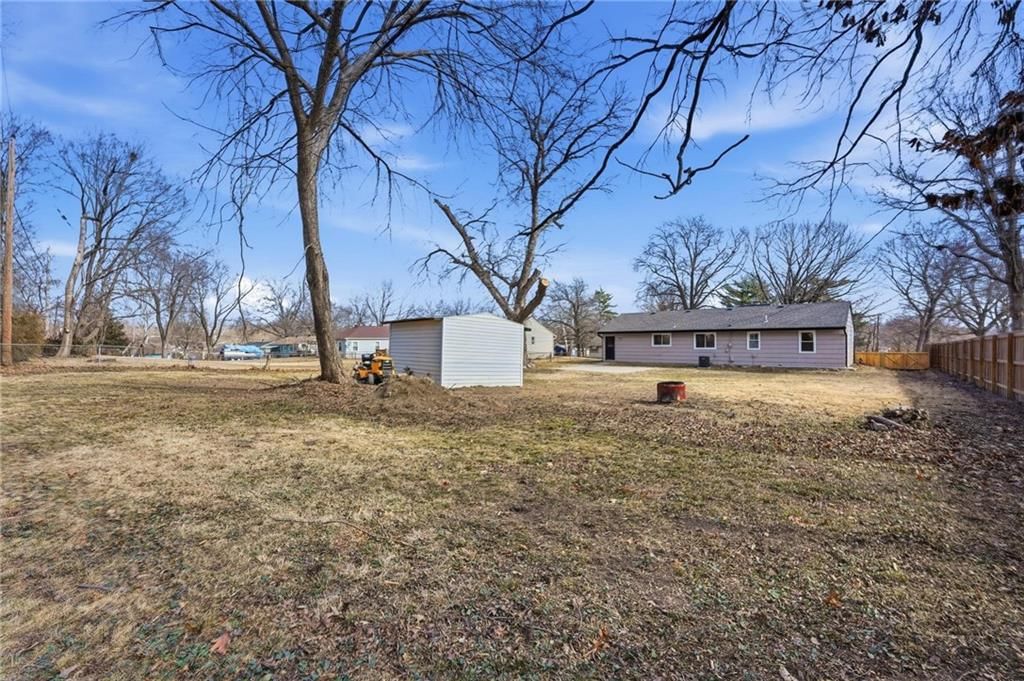 6402 N Forest Avenue — photo 34