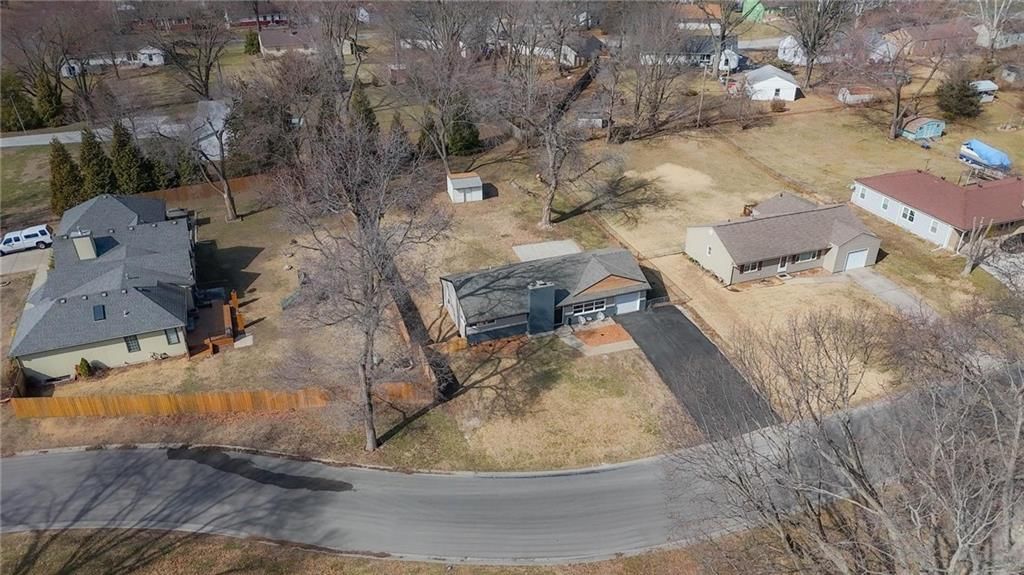 6402 N Forest Avenue — photo 43