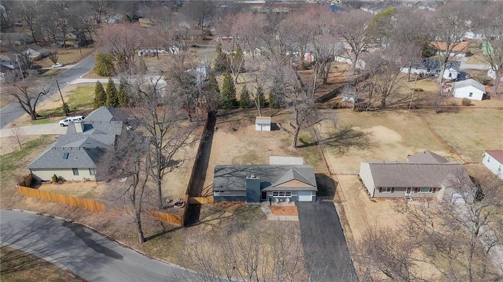 6402 N Forest Avenue — photo 44