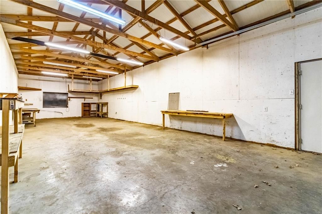 406 S Tebo Street — photo 43