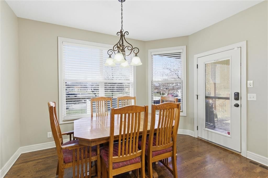 401 SE Hackamore Court — photo 18