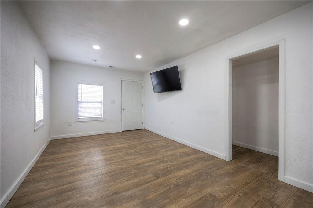 410 Smith Street — photo 6