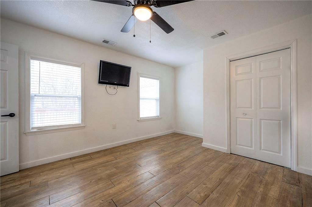 410 Smith Street — photo 11
