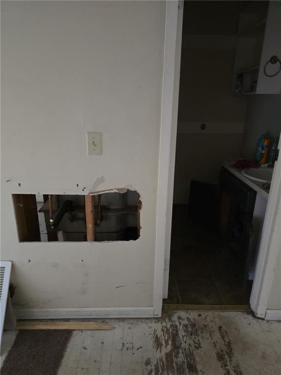 316 E 5th Street — photo 3