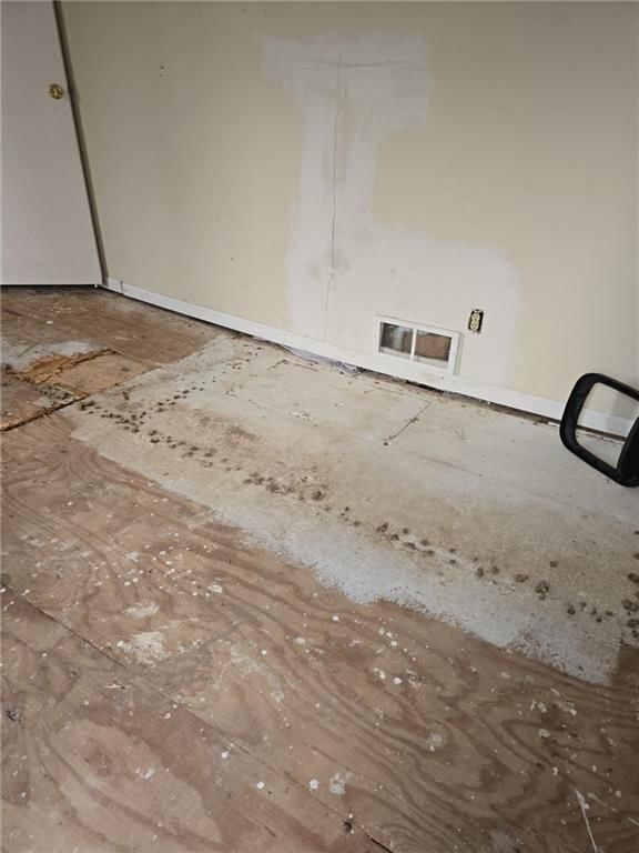316 E 5th Street — photo 11