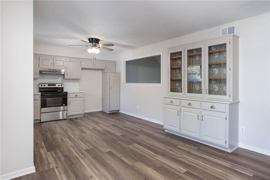 9627 N Wayne Avenue — photo 3