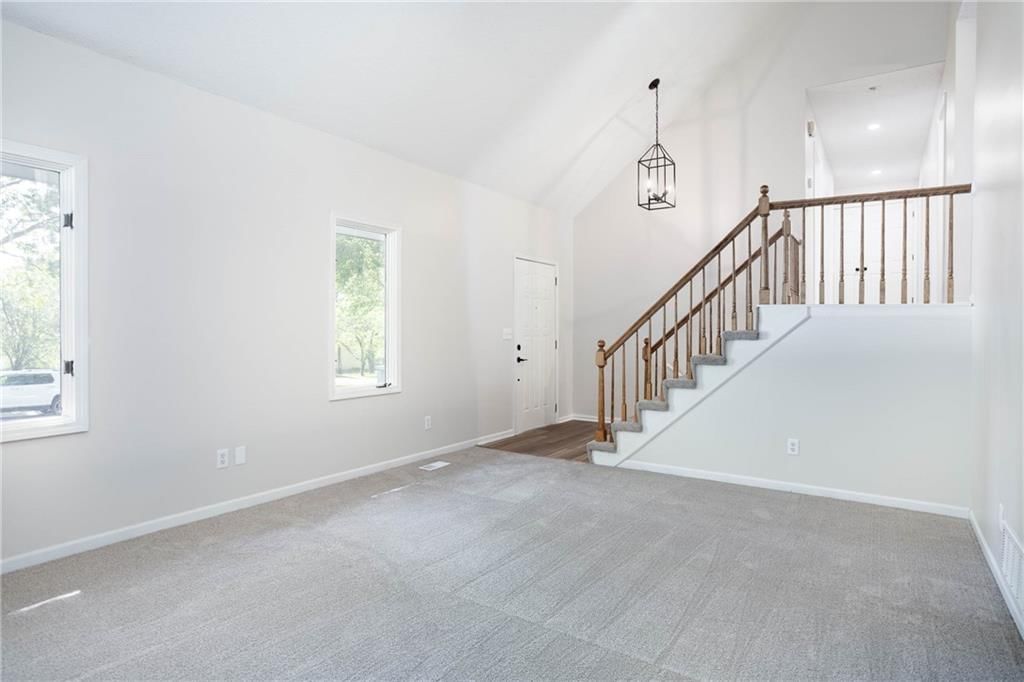 9627 N Wayne Avenue — photo 7