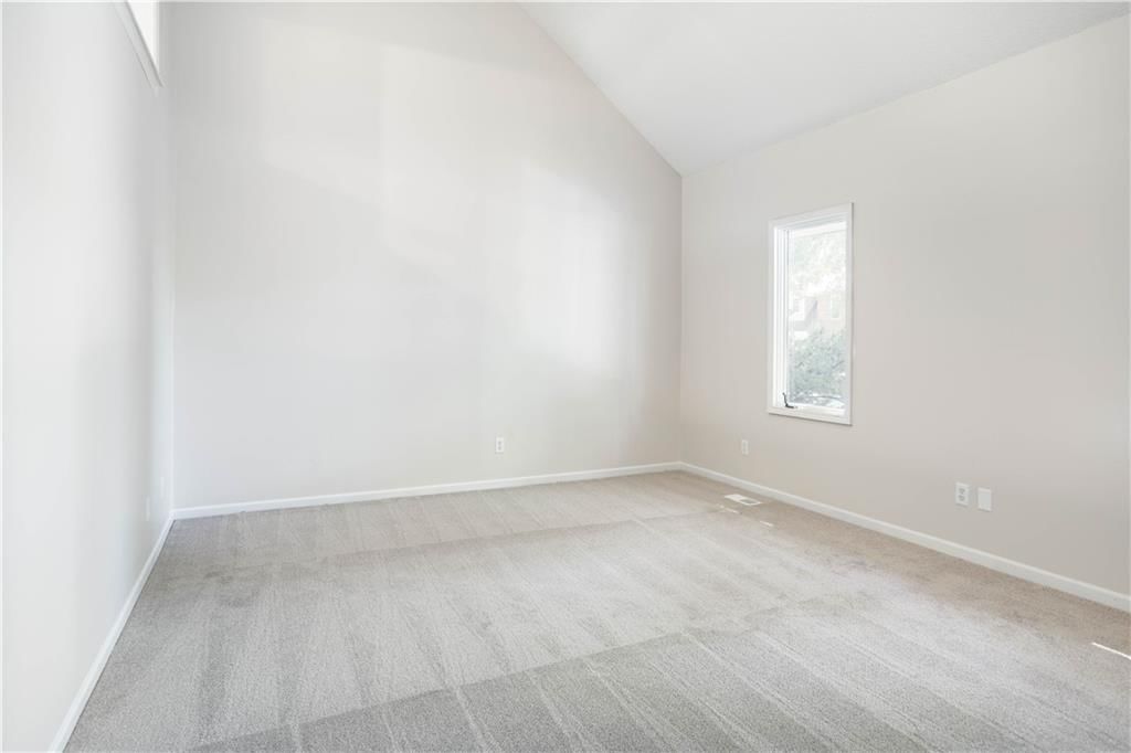 9627 N Wayne Avenue — photo 8