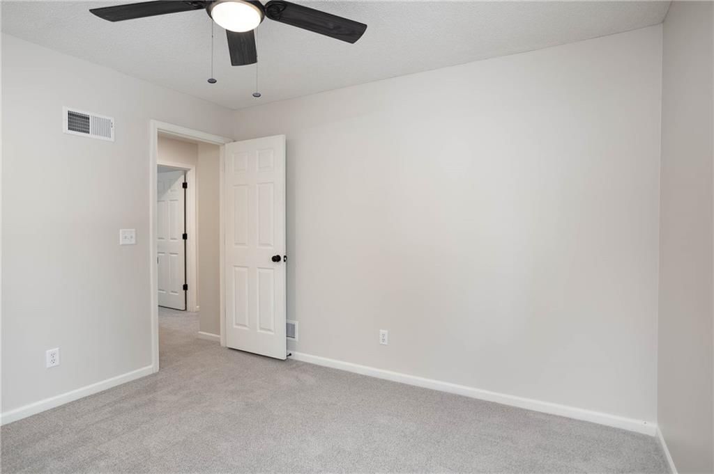 9627 N Wayne Avenue — photo 18