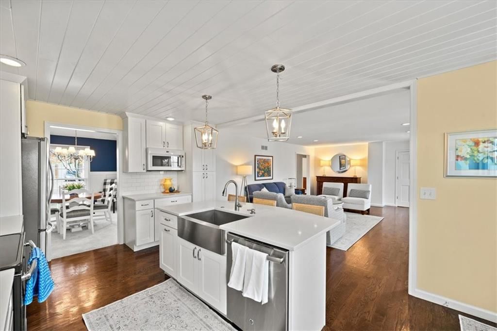 9101 ENGLAND Street — photo 10