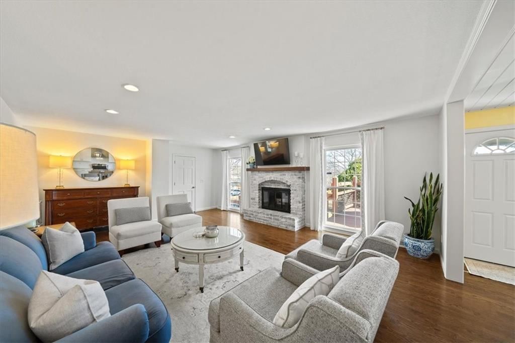 9101 ENGLAND Street — photo 12