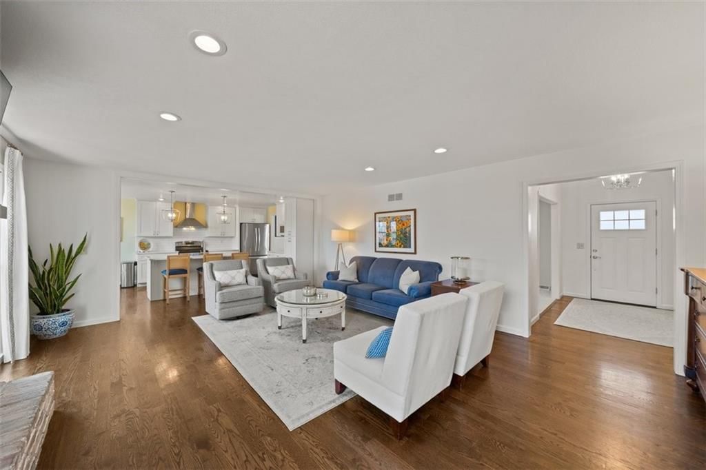 9101 ENGLAND Street — photo 13