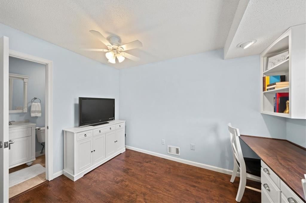 9101 ENGLAND Street — photo 24