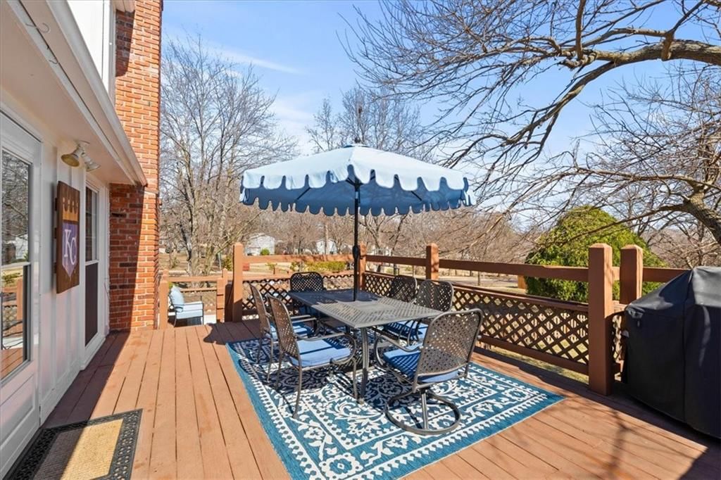 9101 ENGLAND Street — photo 33