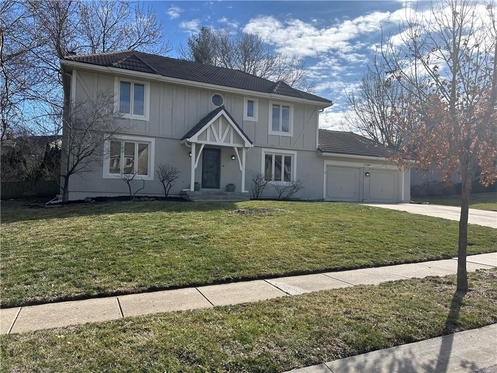 12209 Aberdeen Road, Leawood, KS