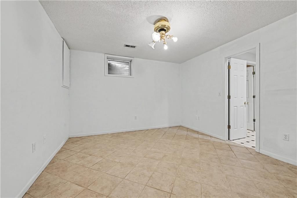 12209 Aberdeen Road — photo 33