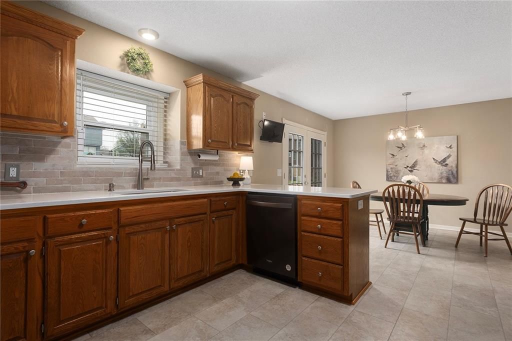 11235 N Belleview Avenue — photo 10