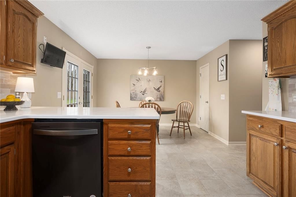 11235 N Belleview Avenue — photo 11