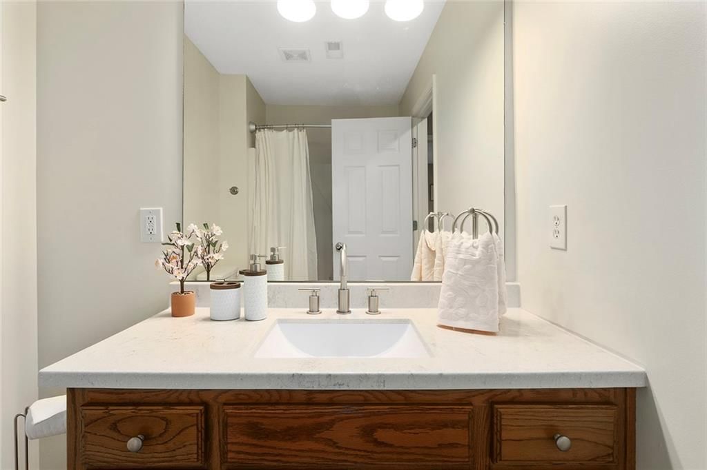 11235 N Belleview Avenue — photo 22