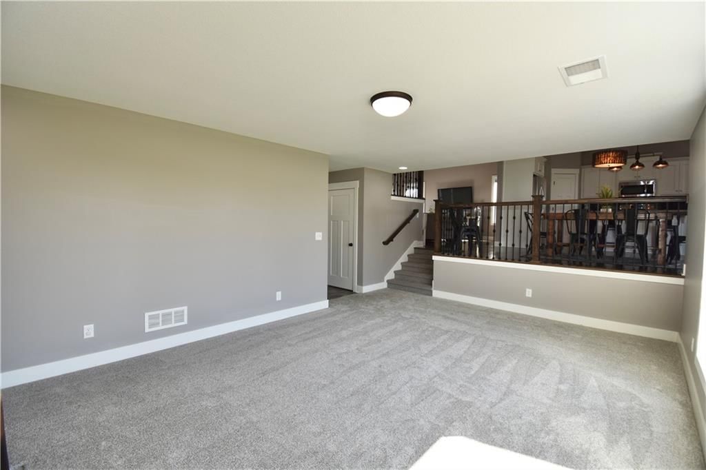 9858 N Smalley Avenue — photo 14