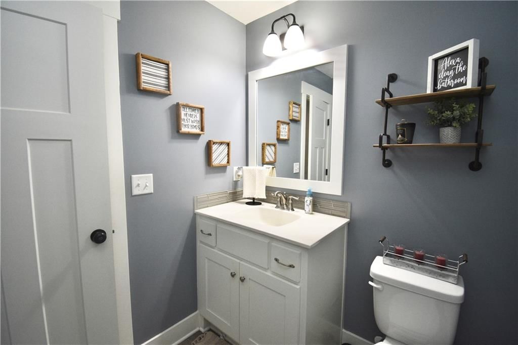 9858 N Smalley Avenue — photo 16